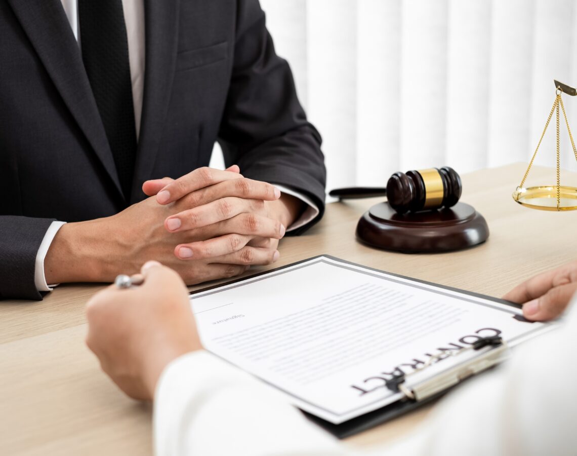 When to Hire a Workers' Compensation Lawyer